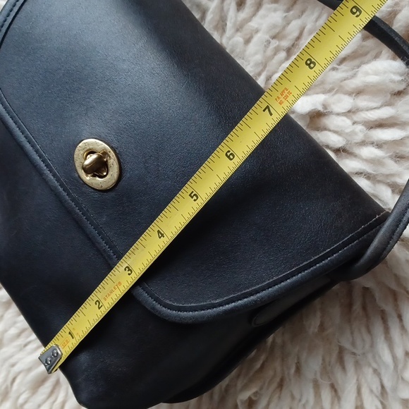 Vintage Coach crossbody - Picture 10 of 16